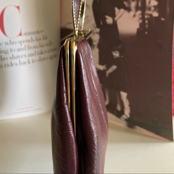 Ande Burgundy Leather Vintage Handbag - Picture 11 of 15